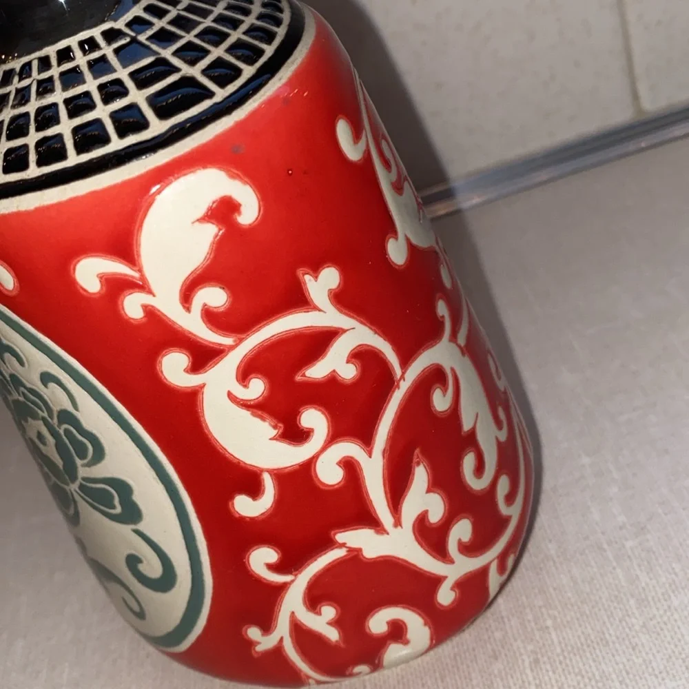 Pier‎ 1 Imports Oriental Boho style Bud Vase red black white